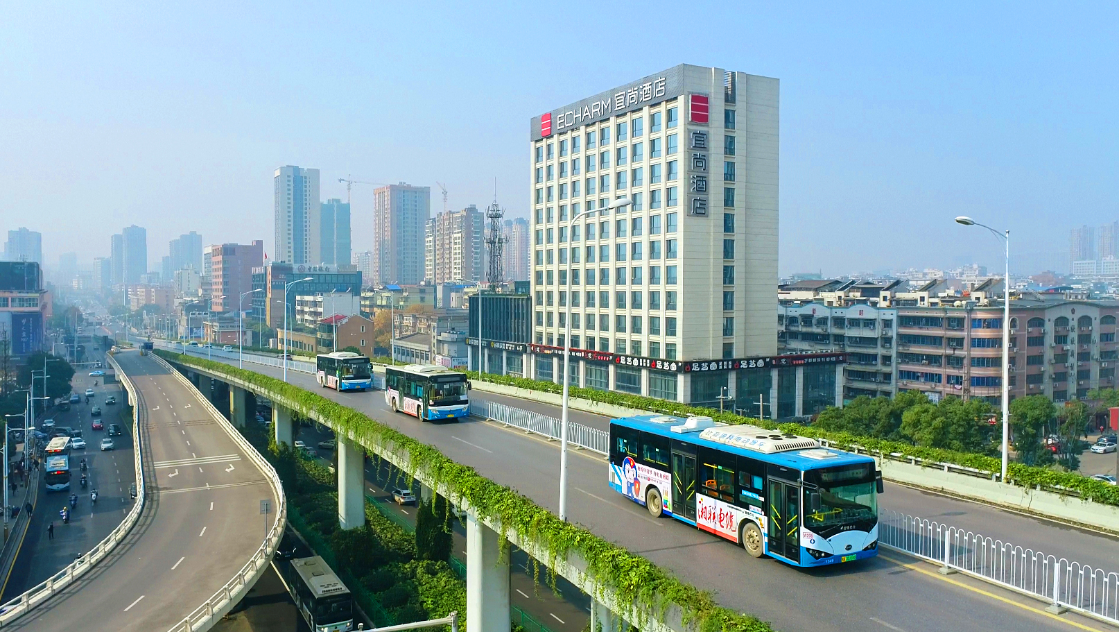 品牌建設(shè)再提速 | 湘聯(lián)電纜公交車廣告全面上線！